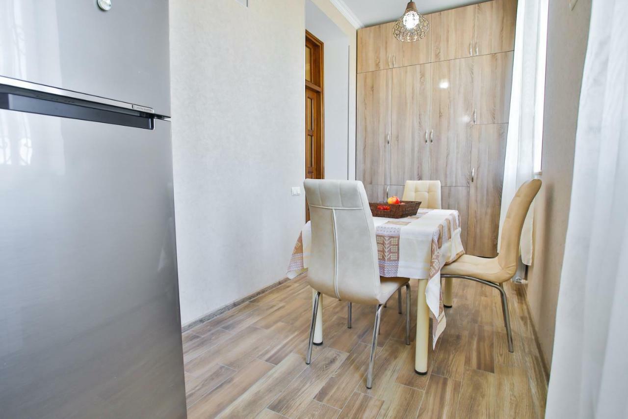 Apartment Anano คูทายสิ ภายนอก รูปภาพ